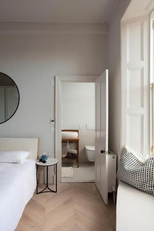 Stunning 3-Bed Castle Views In Historic Edinburgh Apartman