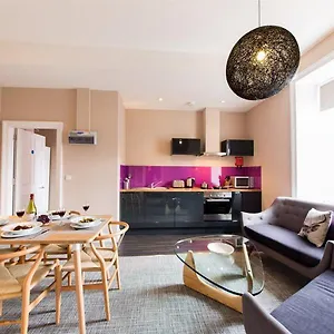  Apartment The Spires